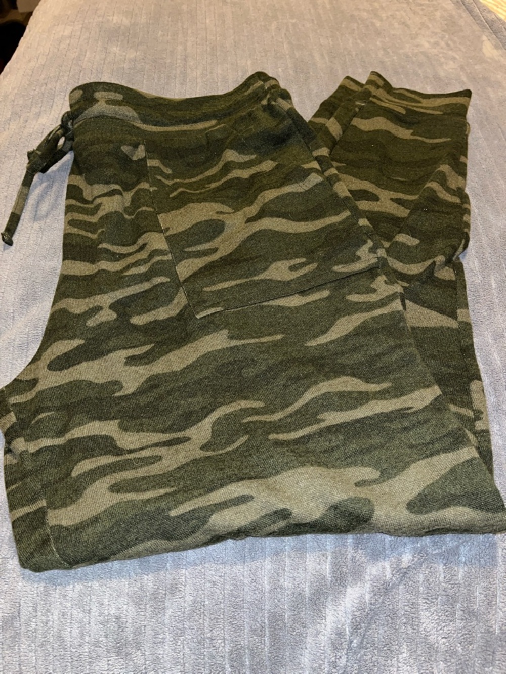 SO Women's Camouflage Track Joggers in Olive Green